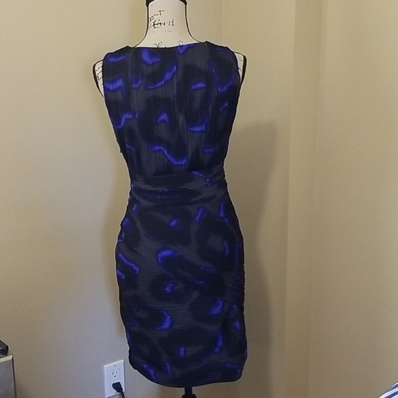 Dress - Picture 2 of 3